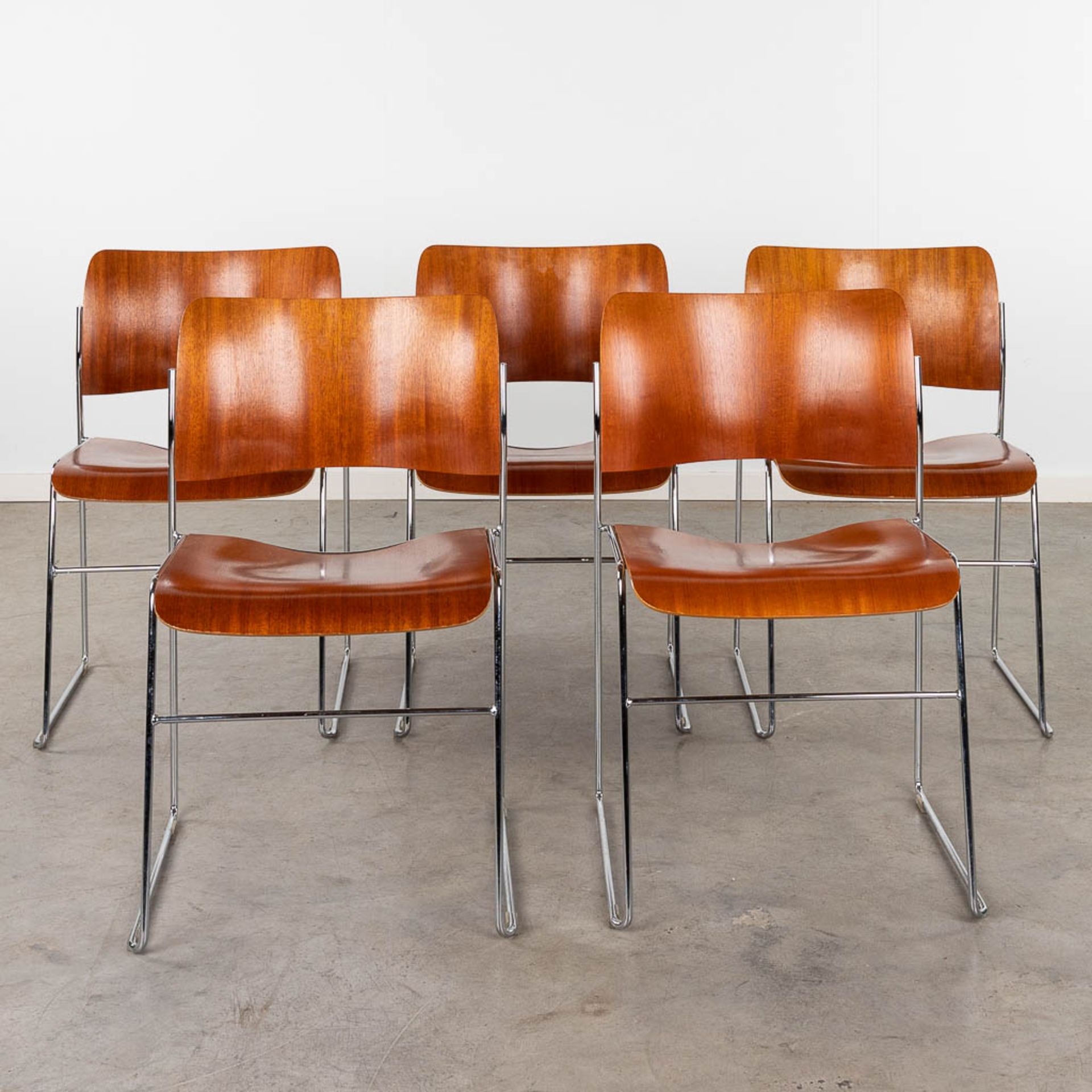 David Lincoln ROWLAND (1924-2010) '40/4 chair' for HOWE classic. A set of 5 chairs. (L: 50 x W: 49 x