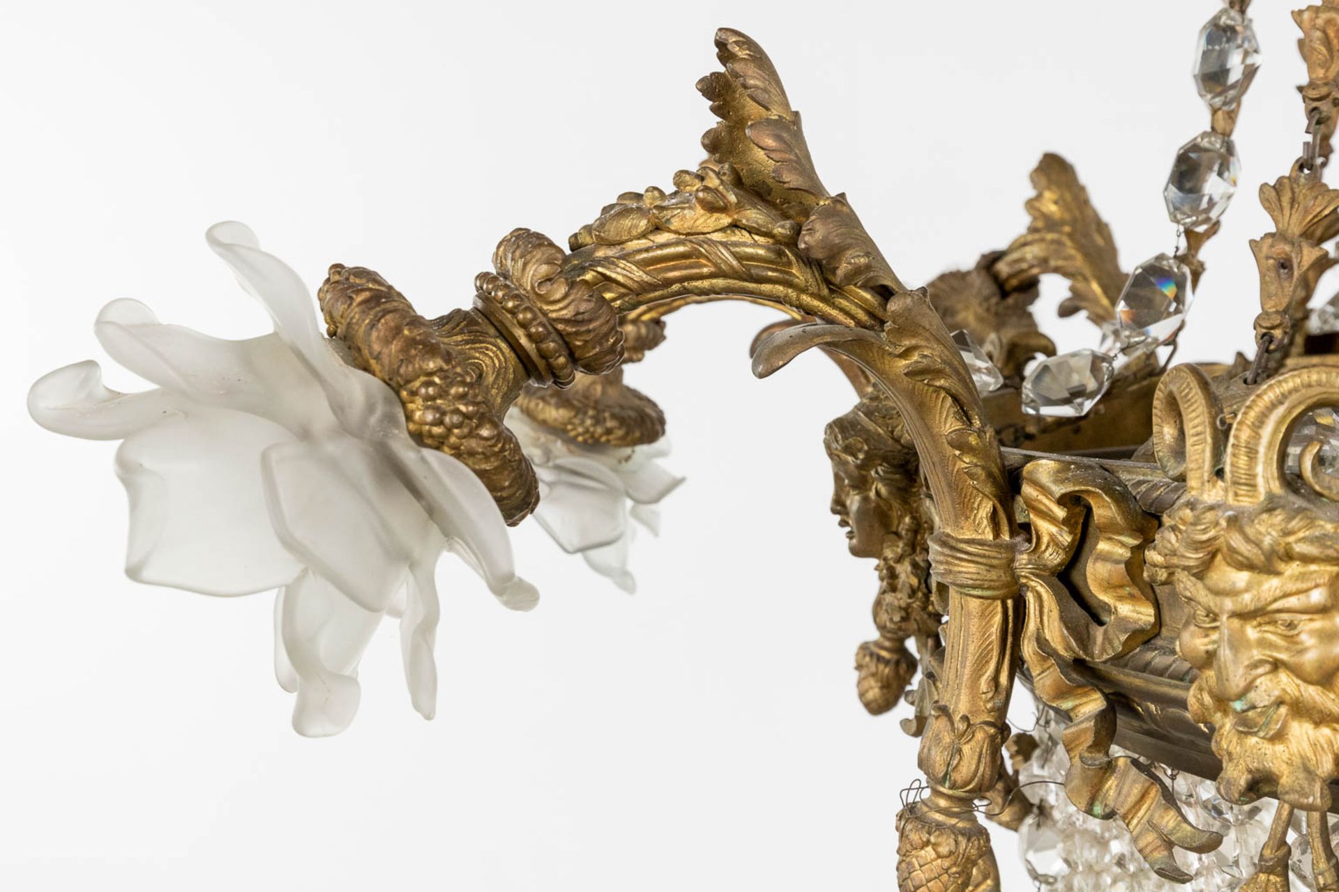 A large chandelier 'Sac ˆ Perles', bronze and glass. Circa 1900. (H: 100 x D: 100 cm) - Image 9 of 15