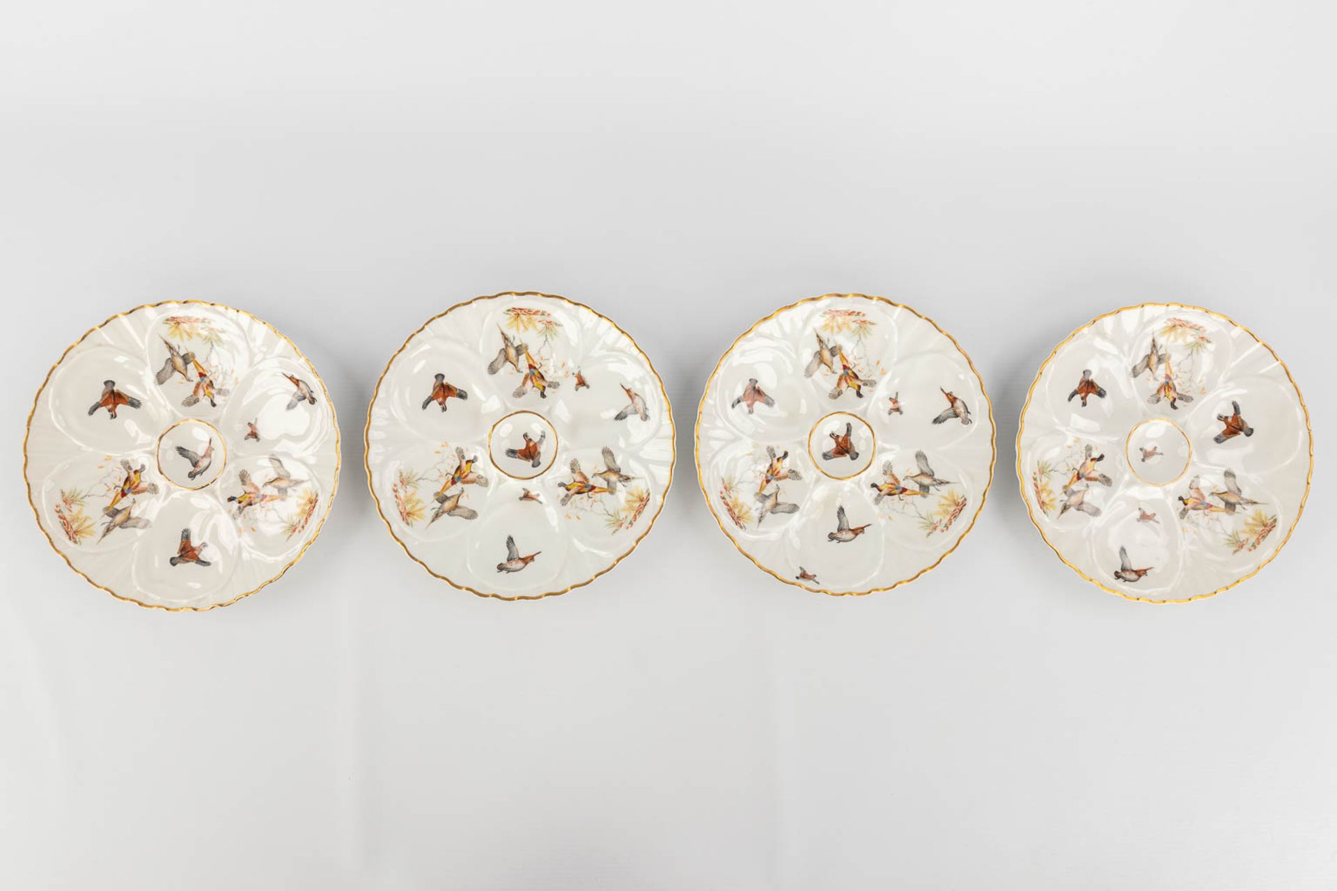Porcelaine De Paris, France, a collection of 12 oyster plates decorated with birds. 20th C. (D: 23 c - Image 4 of 14