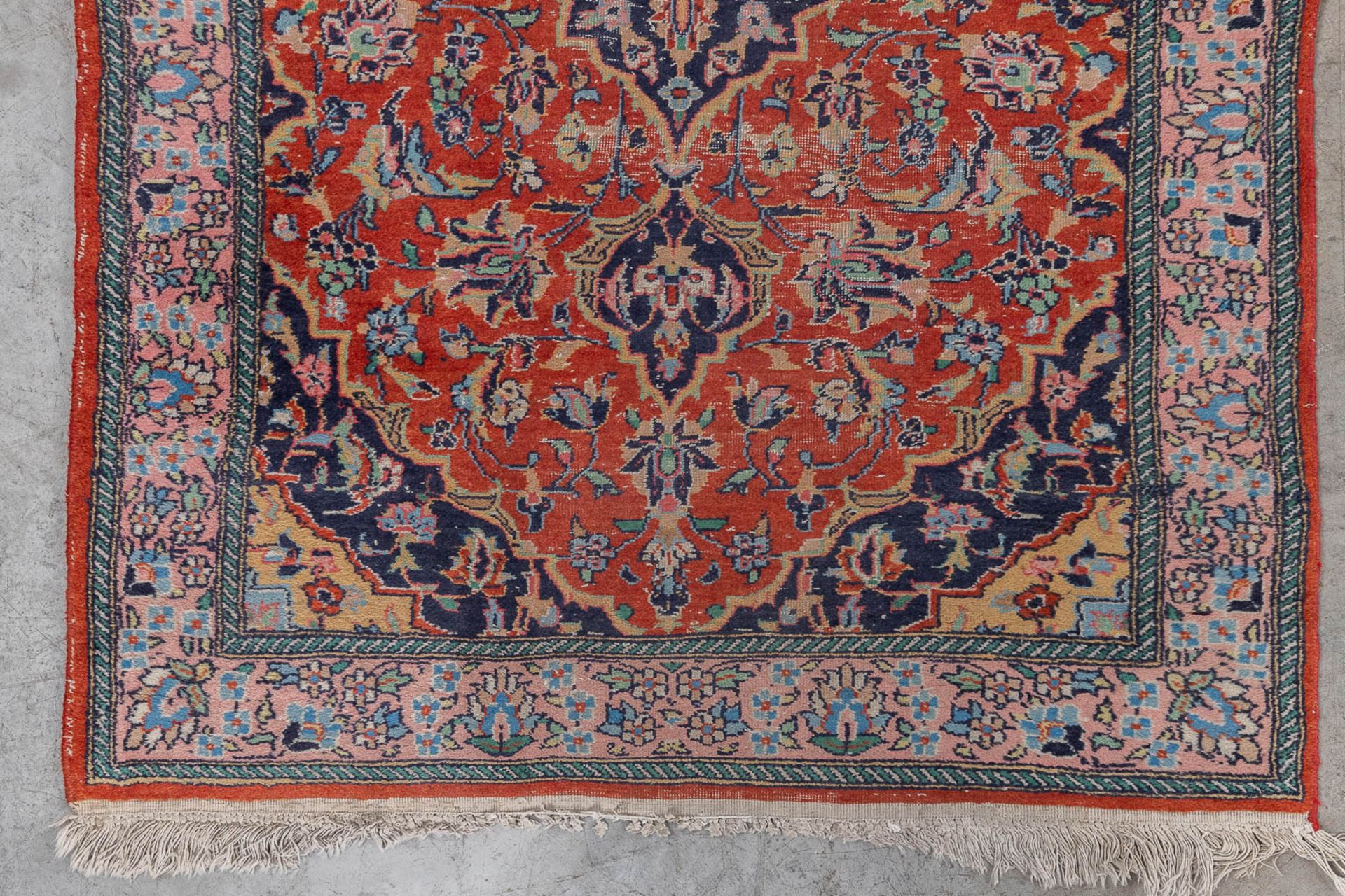 A collection of 3 Oriental hand-made carpets. Kashan and a prayer rug. (L: 180 x W: 119 cm) - Image 3 of 12