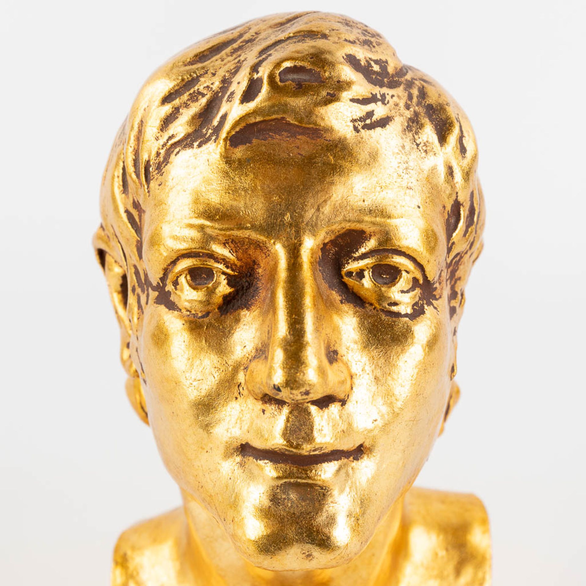 A gold-glazed terracotta buste, marked G. De La Soit. 1931. (L: 17 x W: 14,5 x H: 28 cm) - Image 9 of 12