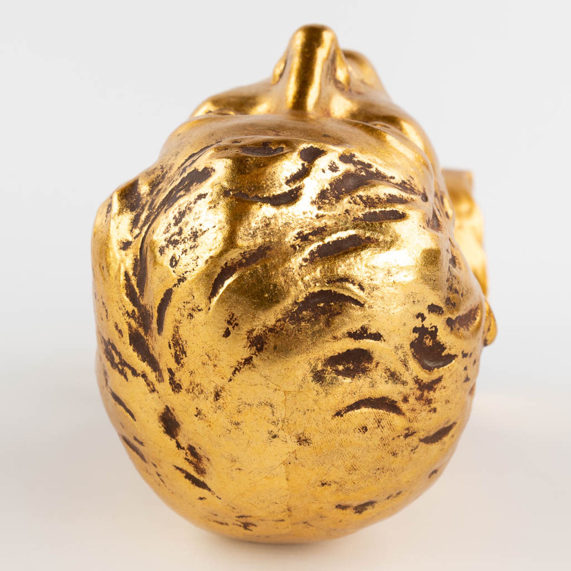 A gold-glazed terracotta buste, marked G. De La Soit. 1931. (L: 17 x W: 14,5 x H: 28 cm) - Image 11 of 12