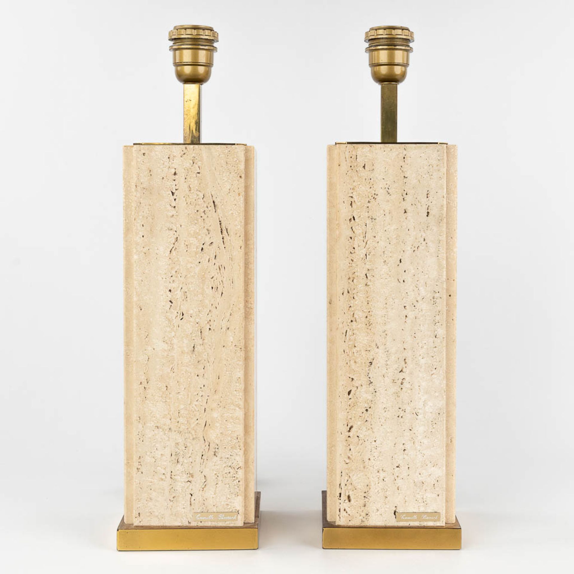 Camille BREESCHE (XX) 'Pair of table lamps' Brass and Travertine. (L: 13 x W: 13 x H: 49 cm)