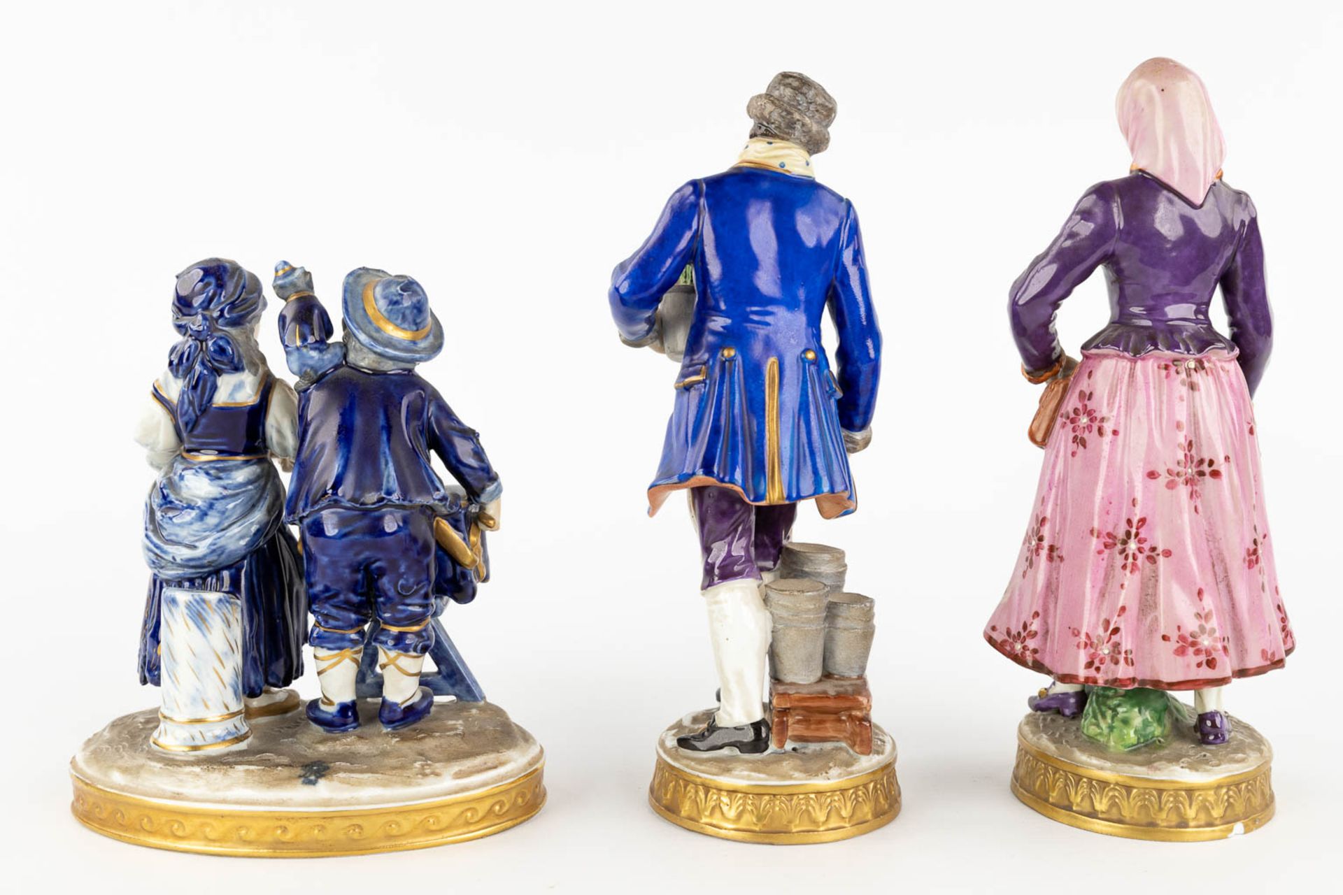 An collection of porcelain figurines. Marks by Volkstedt, Capodimonte. (H: 23 cm) - Image 15 of 20