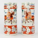 A pair of Japanese vases, Fukagawa Imari, Meji period. 19th century. (H: 31 x D: 13 cm)