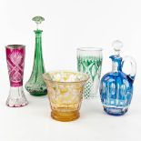 A collection of 5 vases and carafes, Bohemian glass and Val Saint Lambert. (H: 37 x D: 14 cm)
