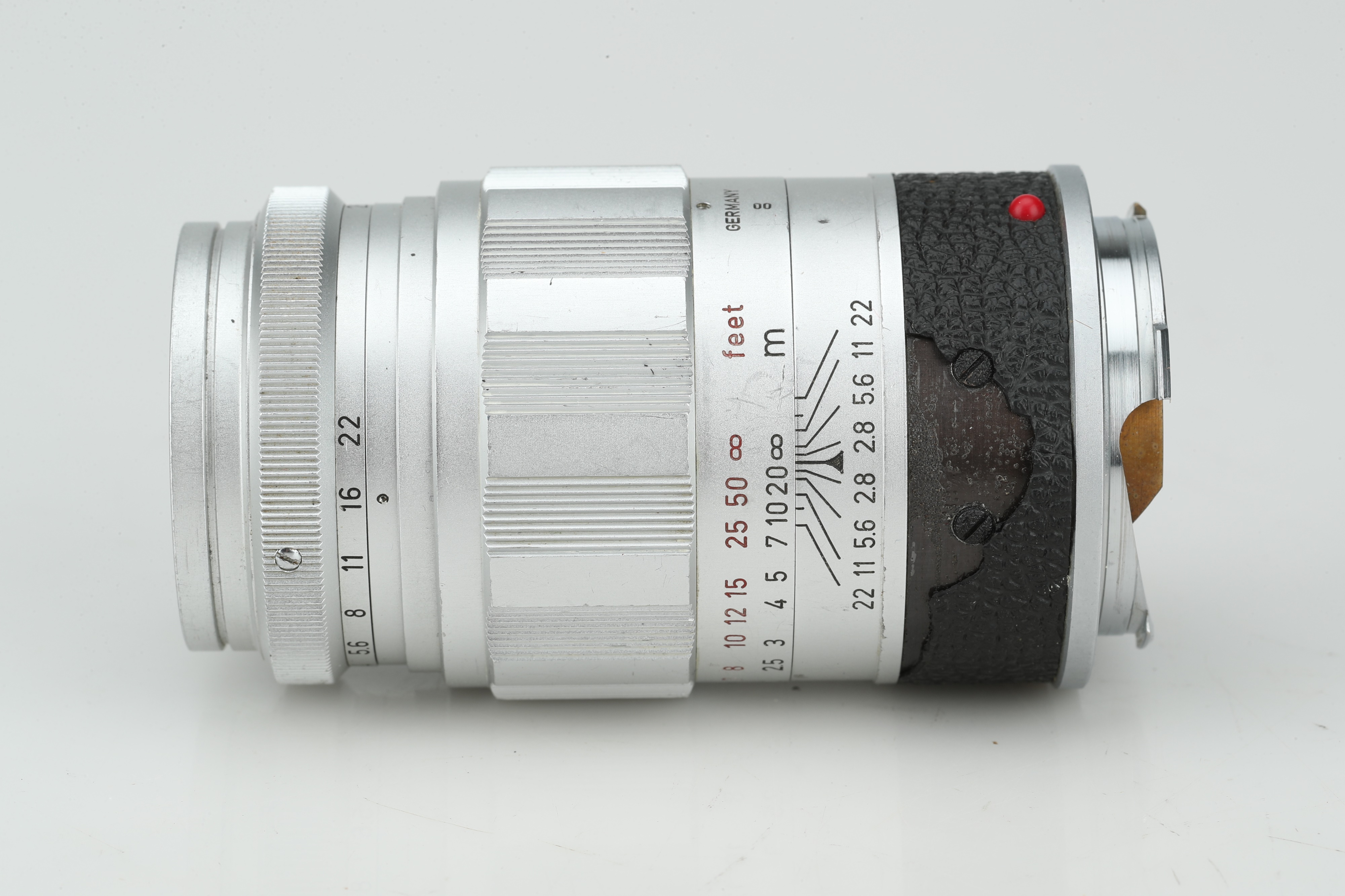 A Leitz Elmarit f/2.8 90mm Lens, - Image 3 of 3