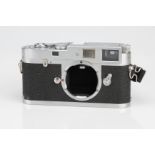 A Leica M2 35mm Rangefinder Camera,