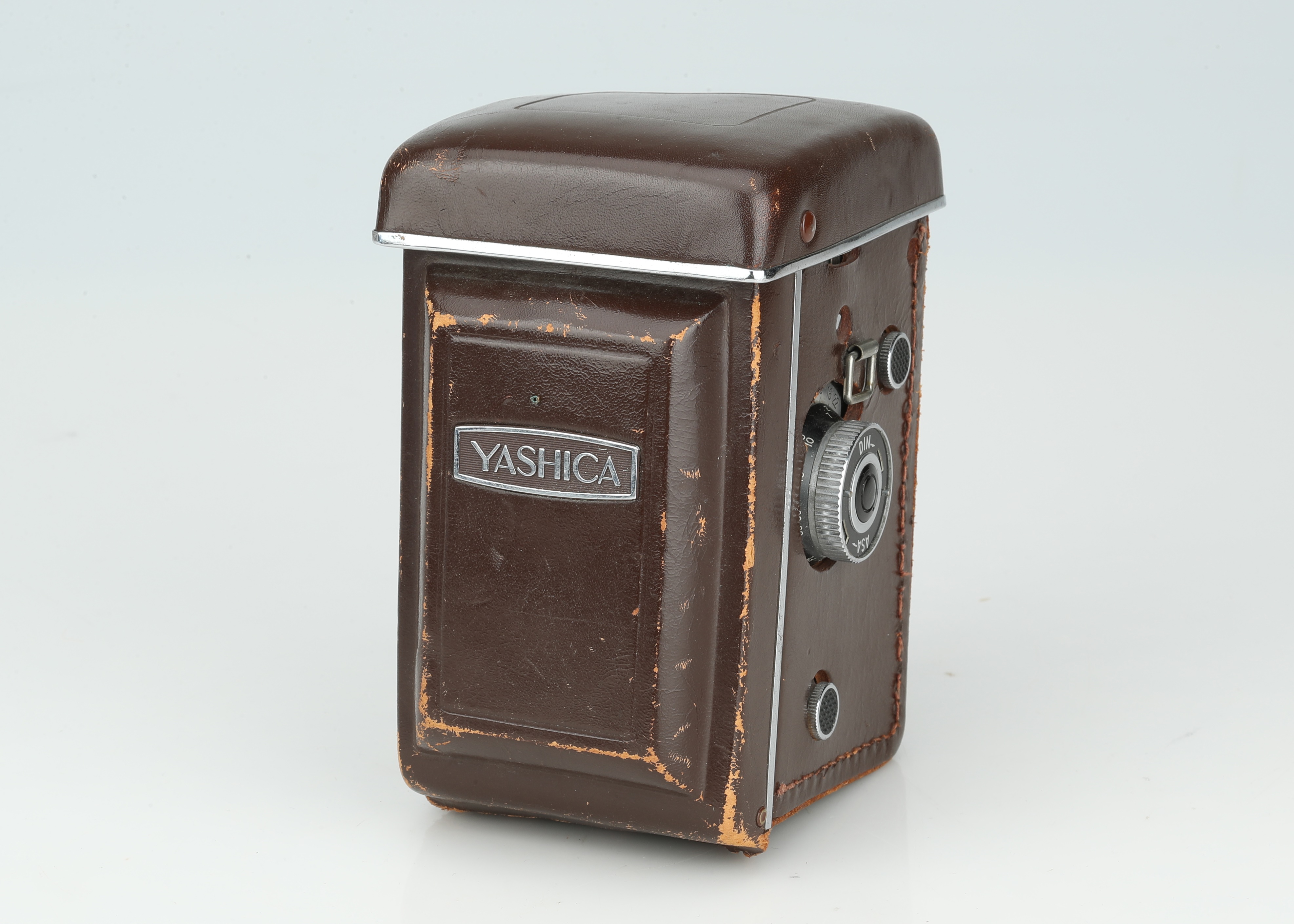 A Yashica EM Medium Format TLR Camera, - Image 4 of 4