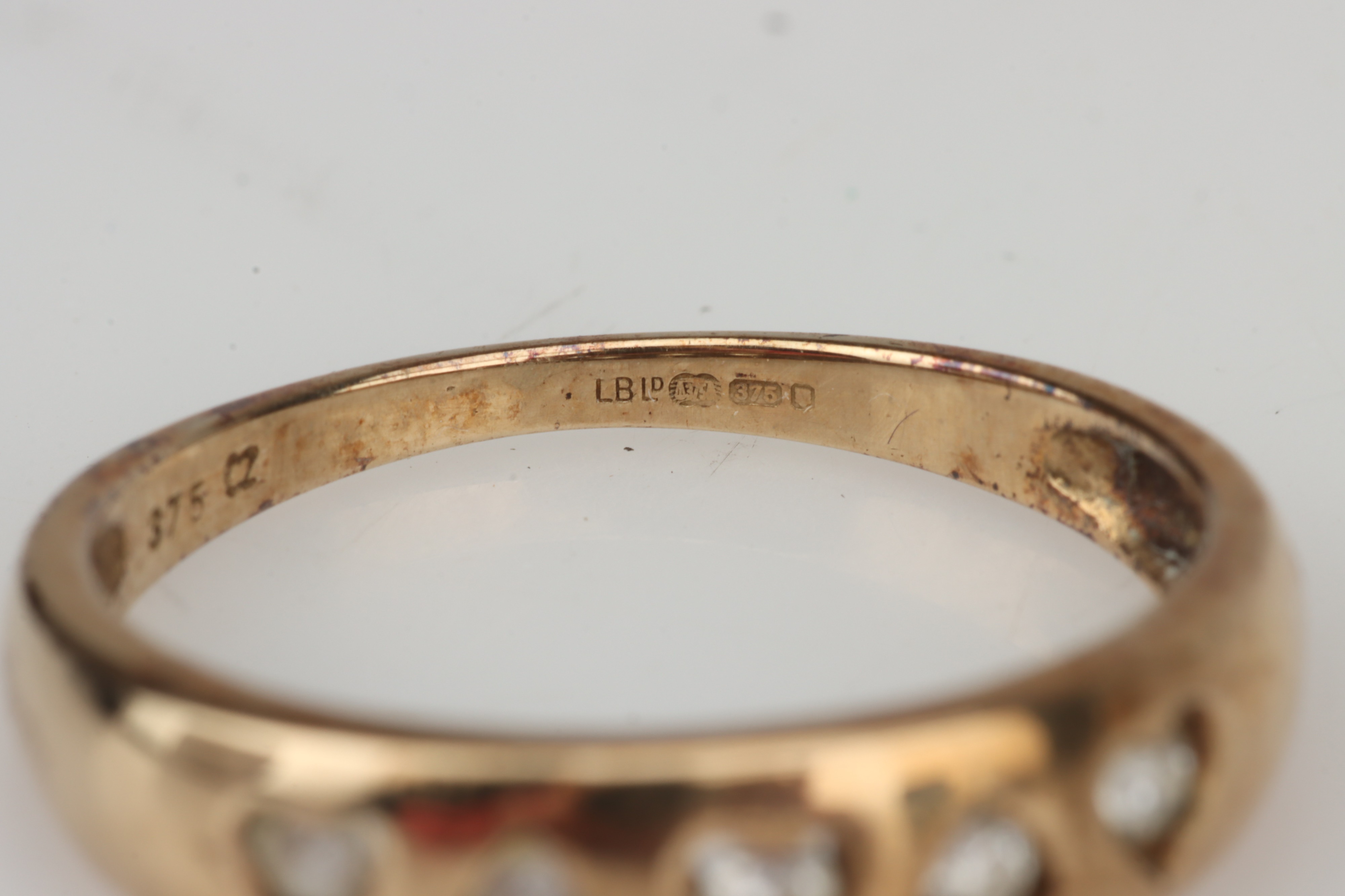 9 ct and Diamante Set Gold Band, - Image 4 of 4
