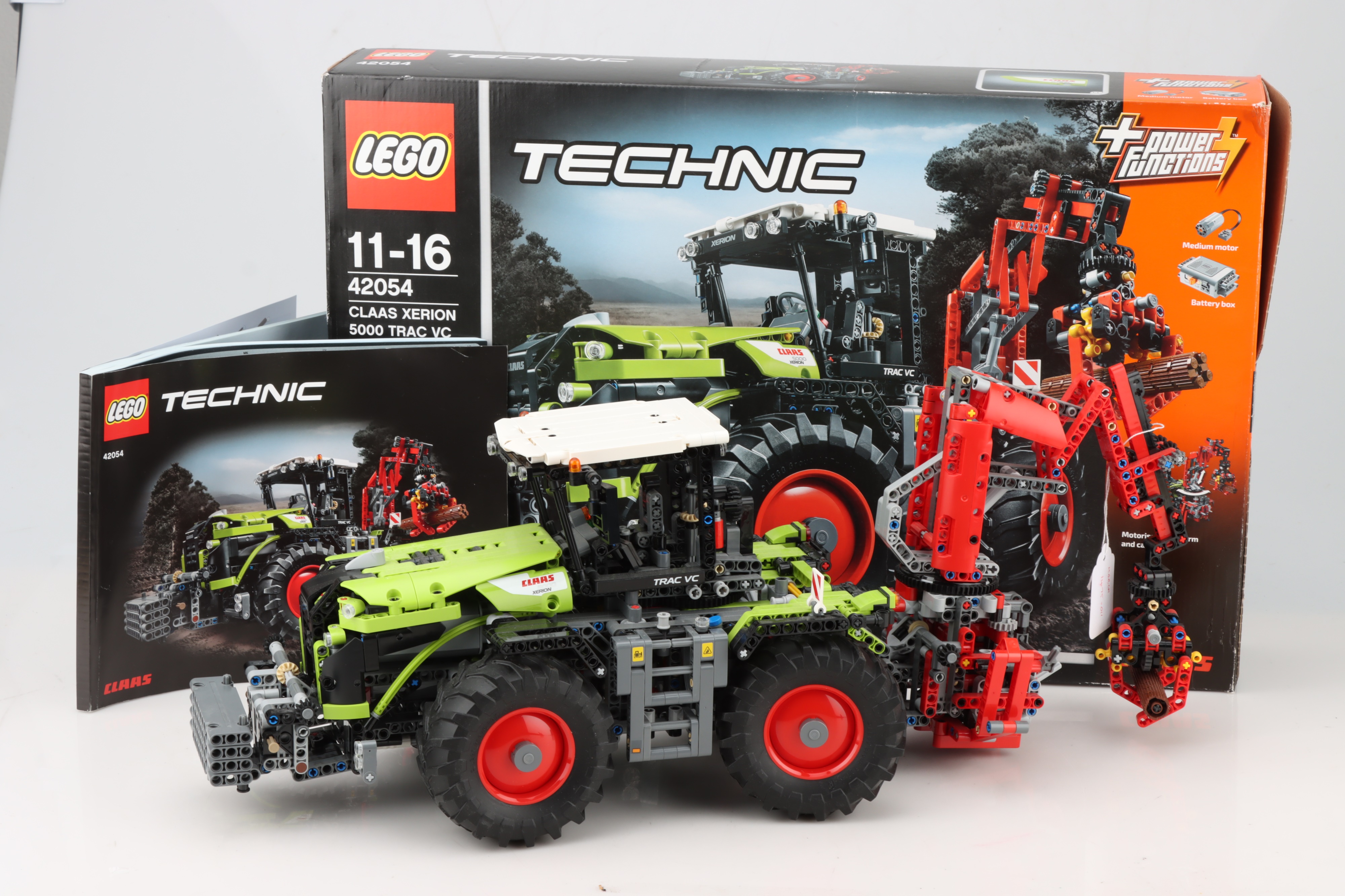 LEGO Technic CLAAS XERION 5000 TRAC VC (42054)