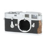 A Leitz Leica M2 35mm Rangefinder Camera,