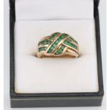 A 9 ct Gold Emerald Knot Ring,