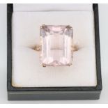 14 ct Gold Rose Quartz Dress Ring