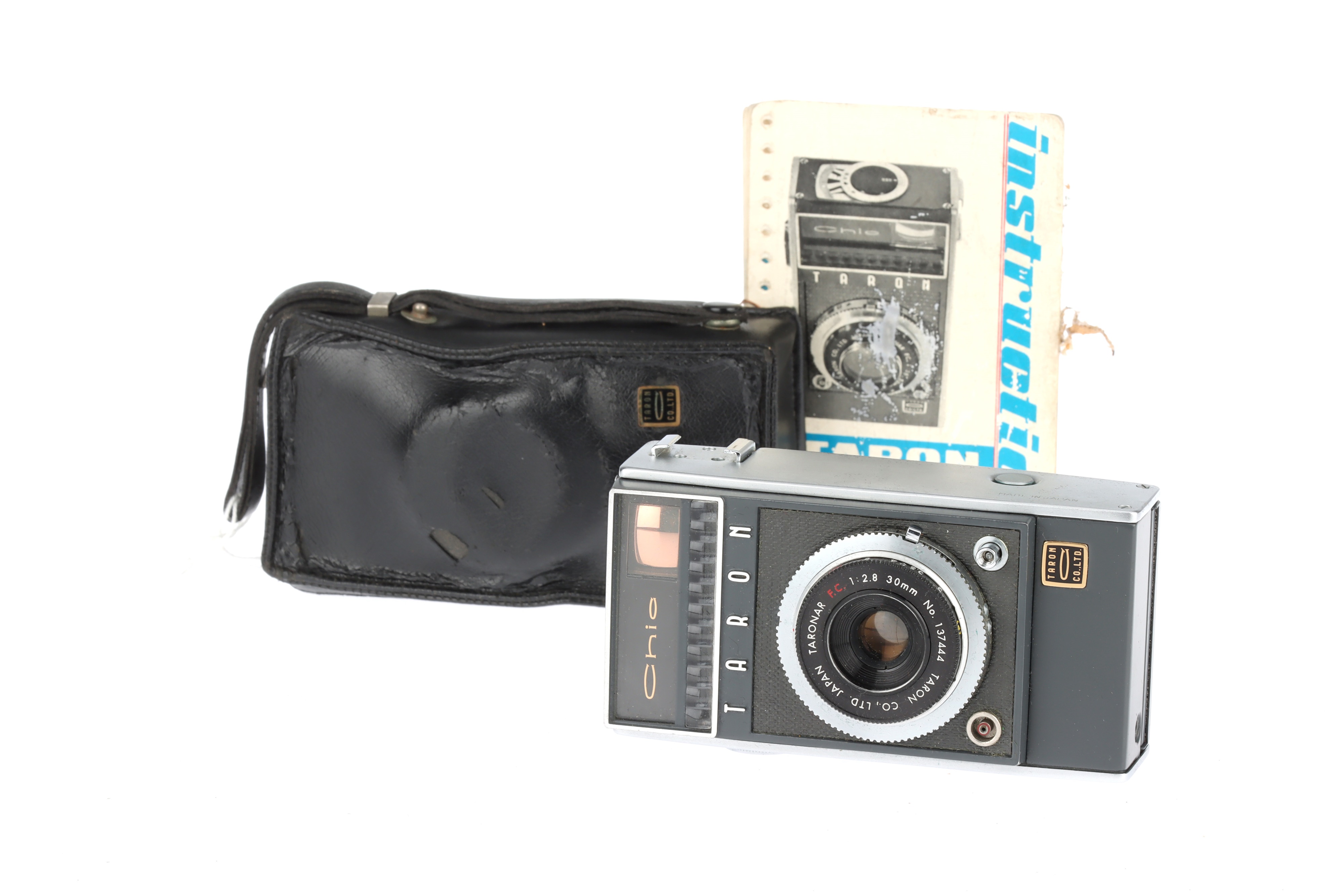 A Taron Chic Half Frame 35mm Viewfinder Camera,