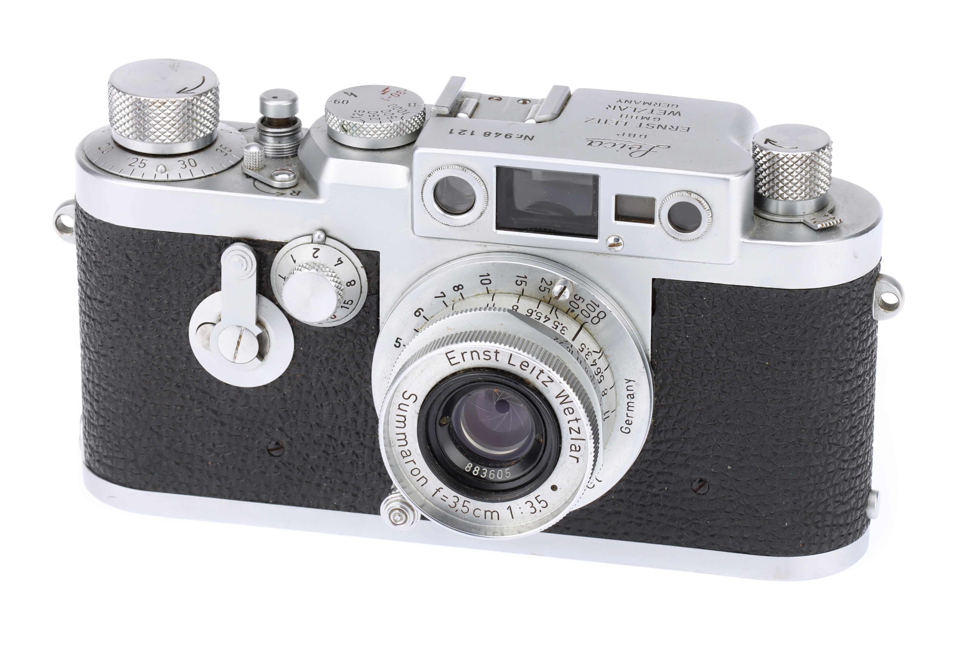 A Leica IIIg Rangefinder Camera,