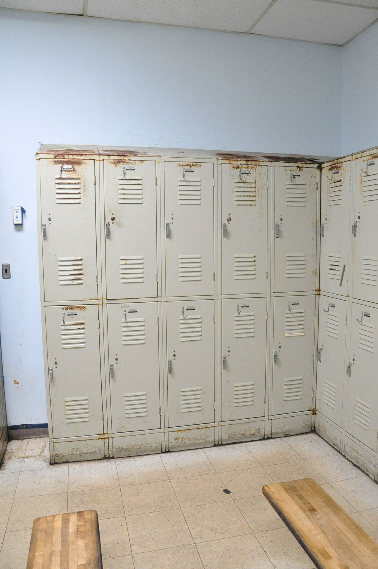 Lot-Lockers in Men's Room, (Front Entrance) - Image 7 of 9
