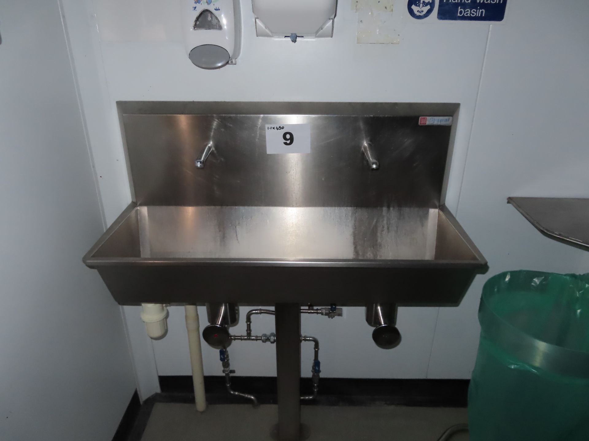 2-PERSONNEL SINK.