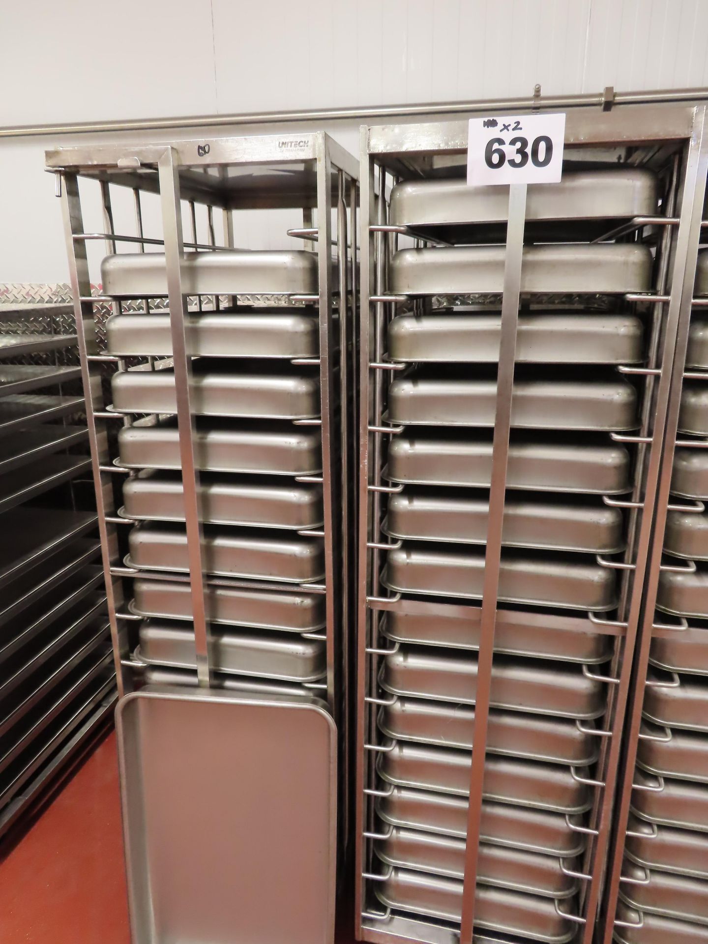 2 X RACKS AND BRAND NEW TRAYS.