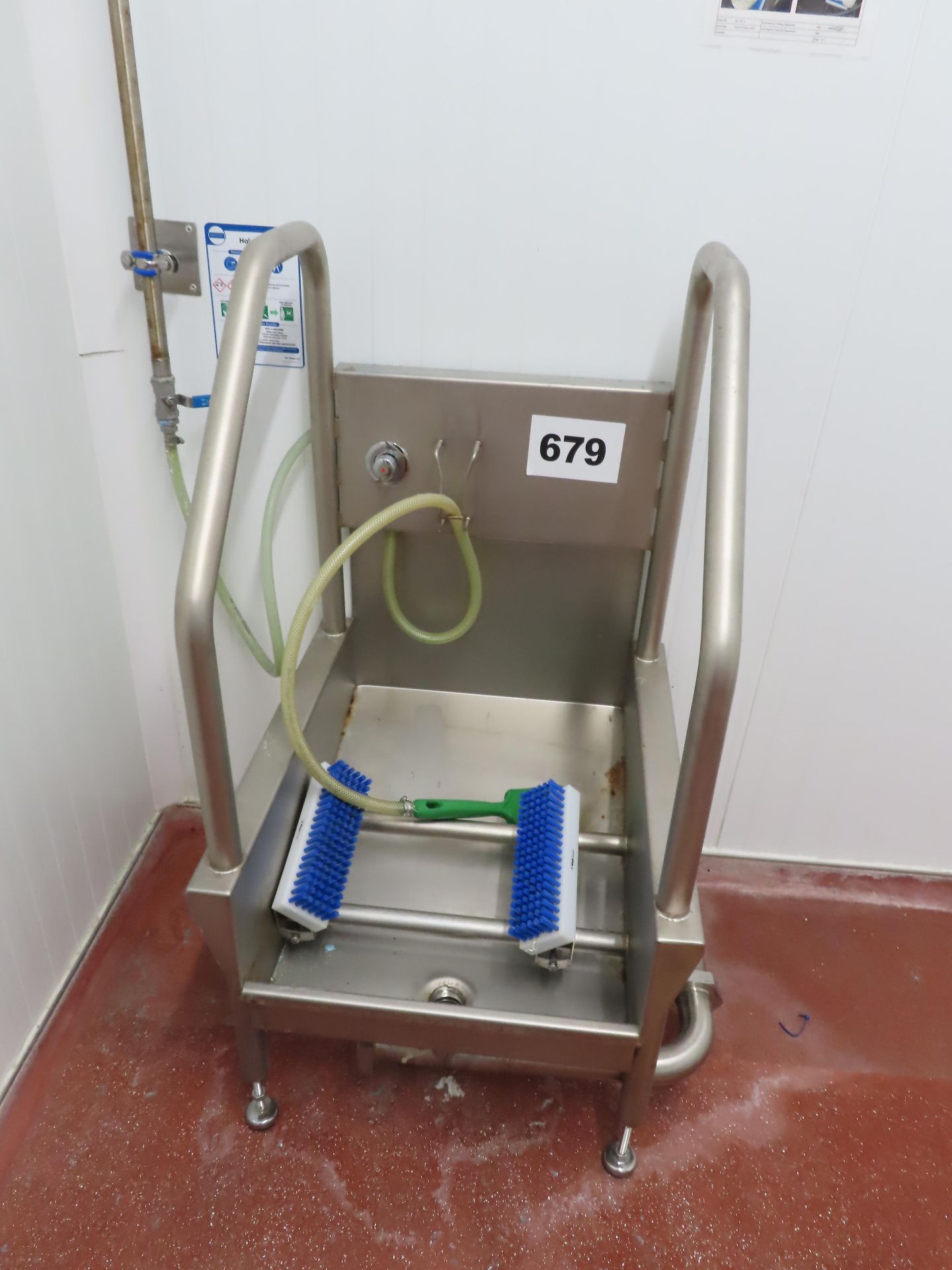 SYSPAL SINGLE BOOT SCRUBBER.