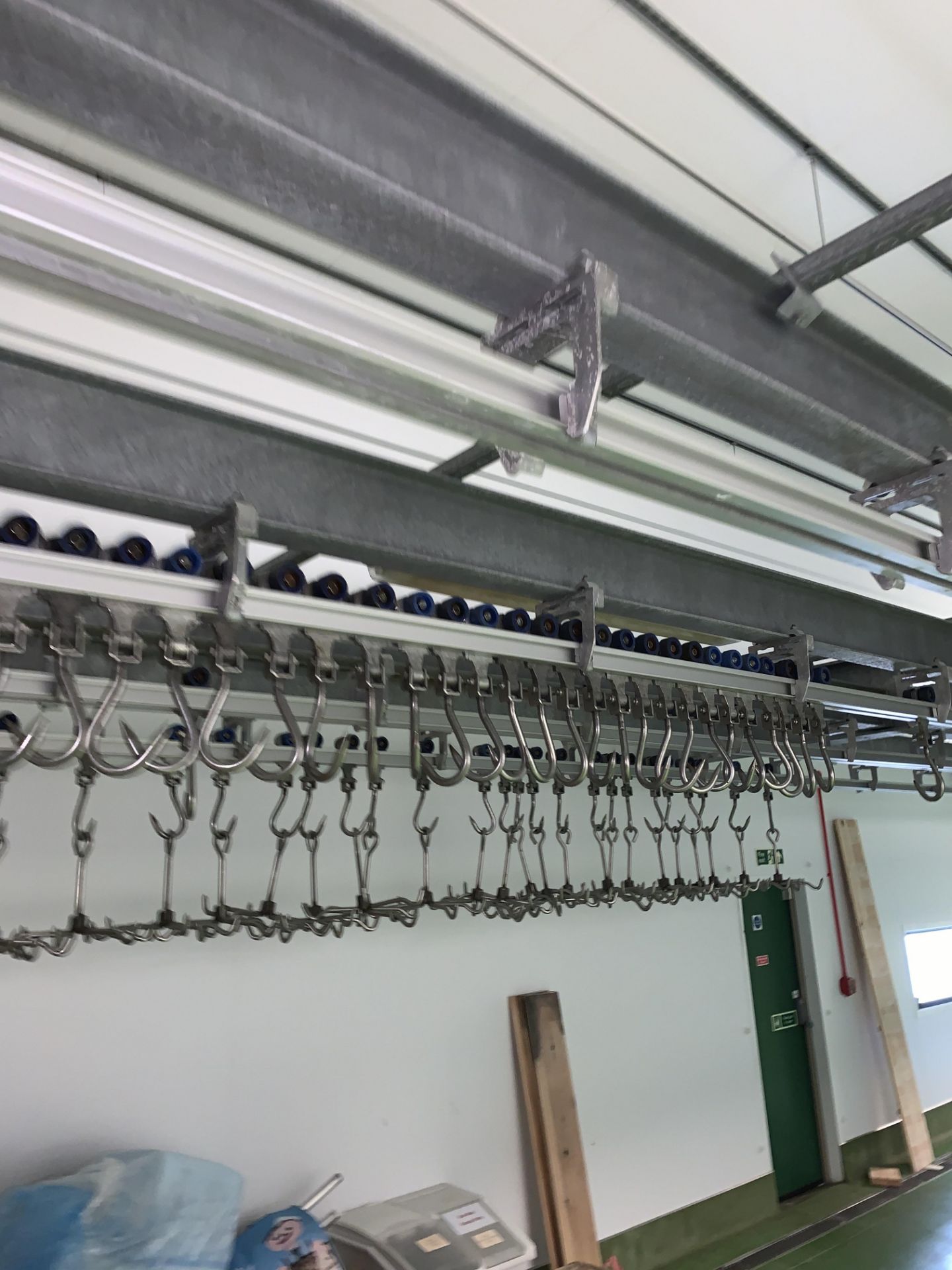 7 X ROWS OF HANGING RAILS. - Image 6 of 9