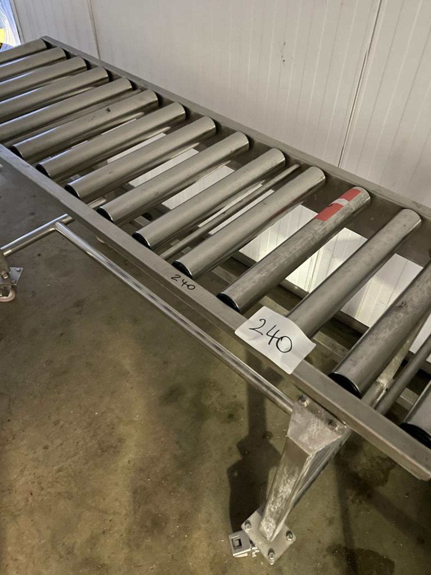 ROLLER CONVEYOR