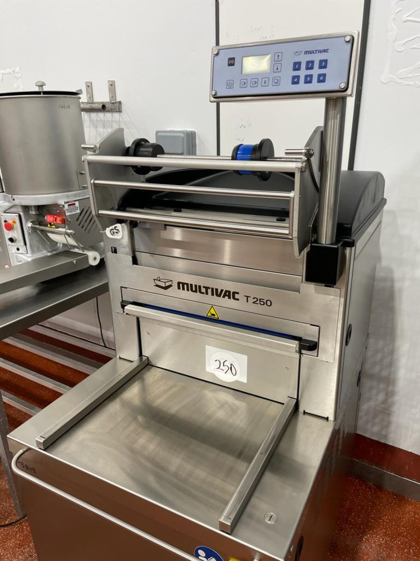 MULTIVAC T250 TRAY SEALER. - Image 3 of 4