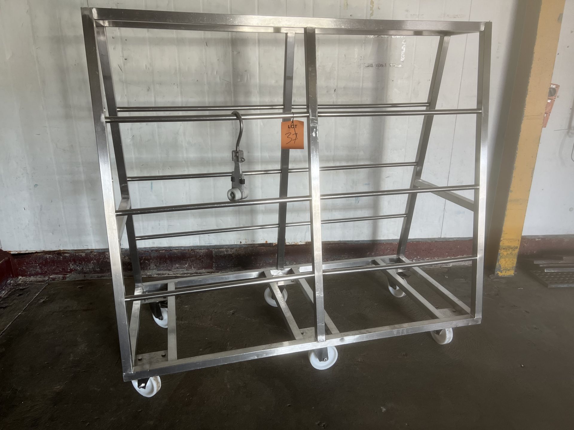 UNITECH MOBILE HOOK TROLLEY.