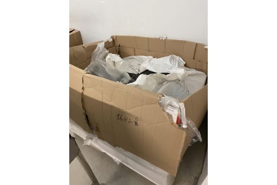 VARIOUS BOXES OF WAX. - Image 1 of 7