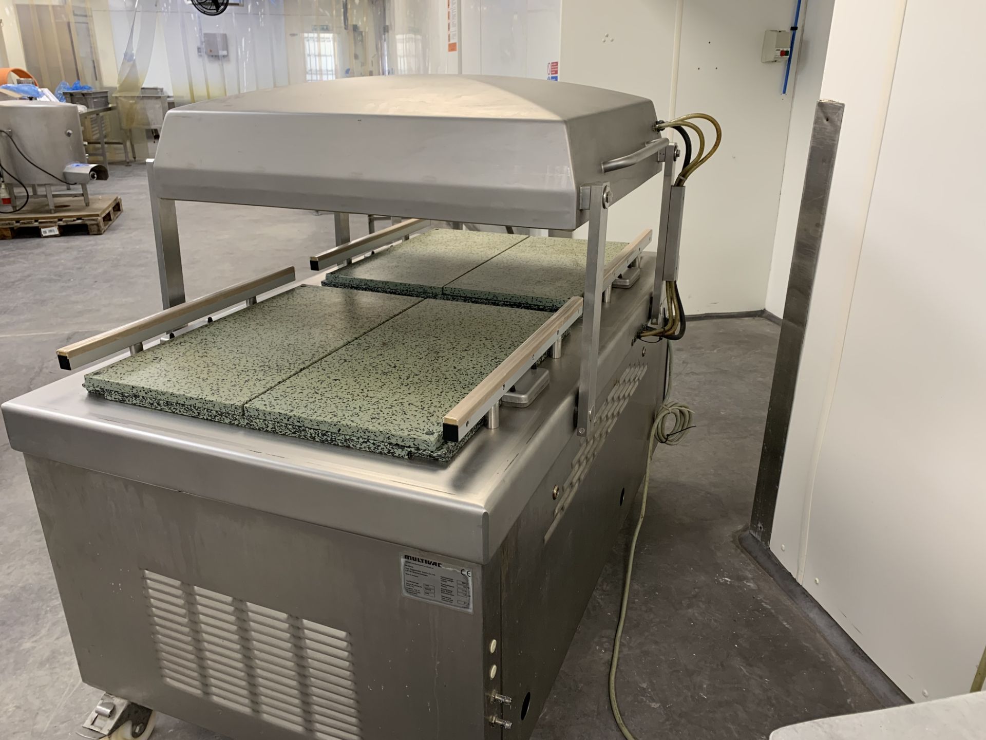 MULTIVAC C500 SWING LID VACUUM PACKER. - Image 4 of 4