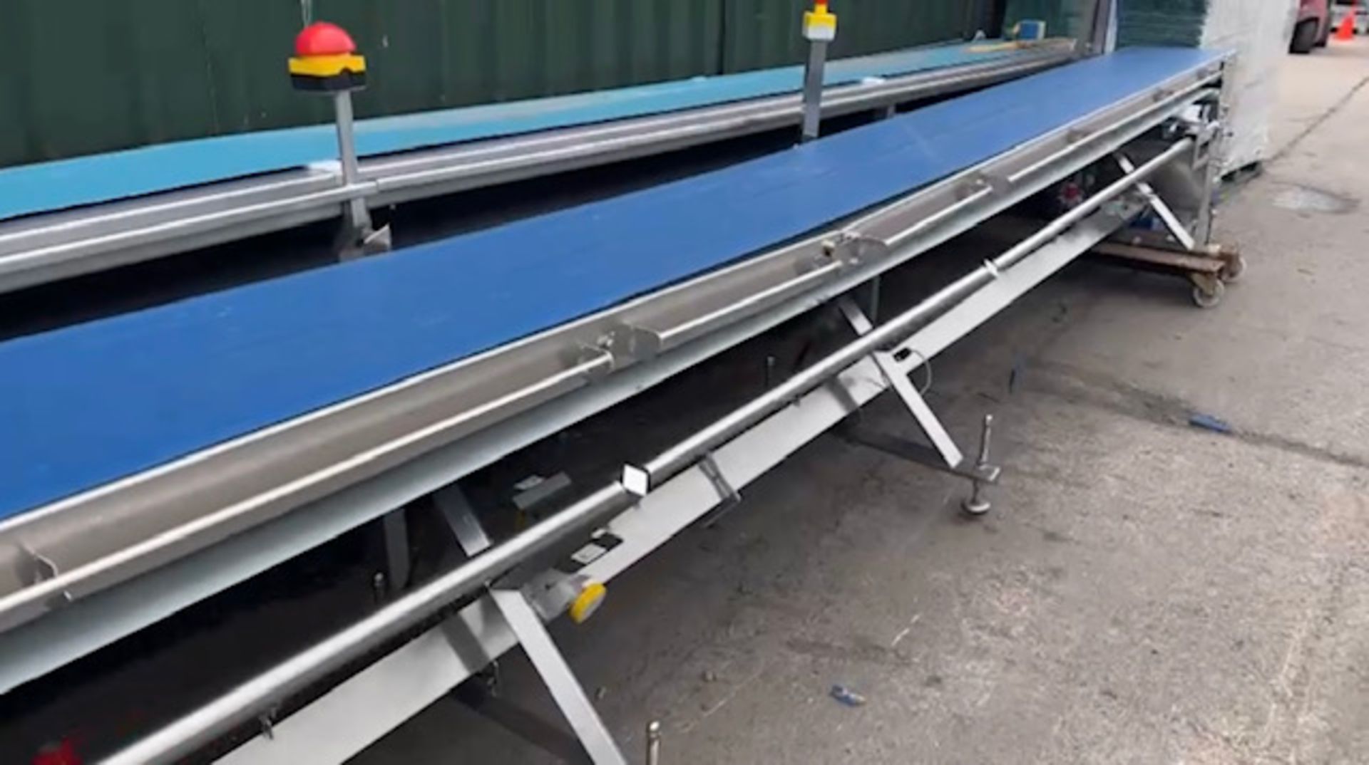 SYSPAL 8.5 M LONG CONVEYOR.