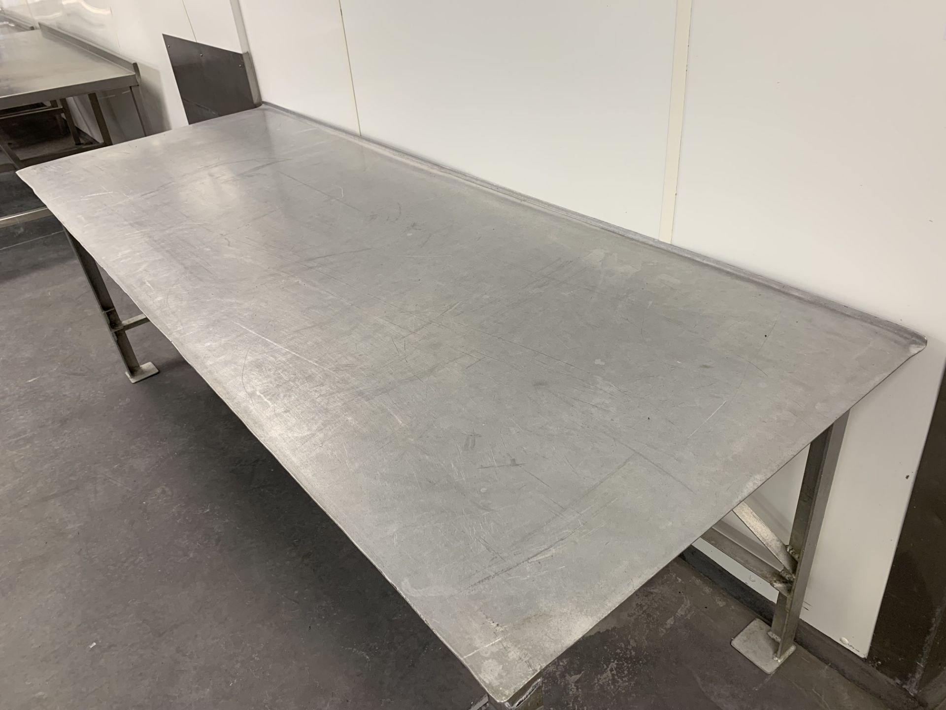 DOUBLE ALUMINIUM TABLE. - Image 2 of 2