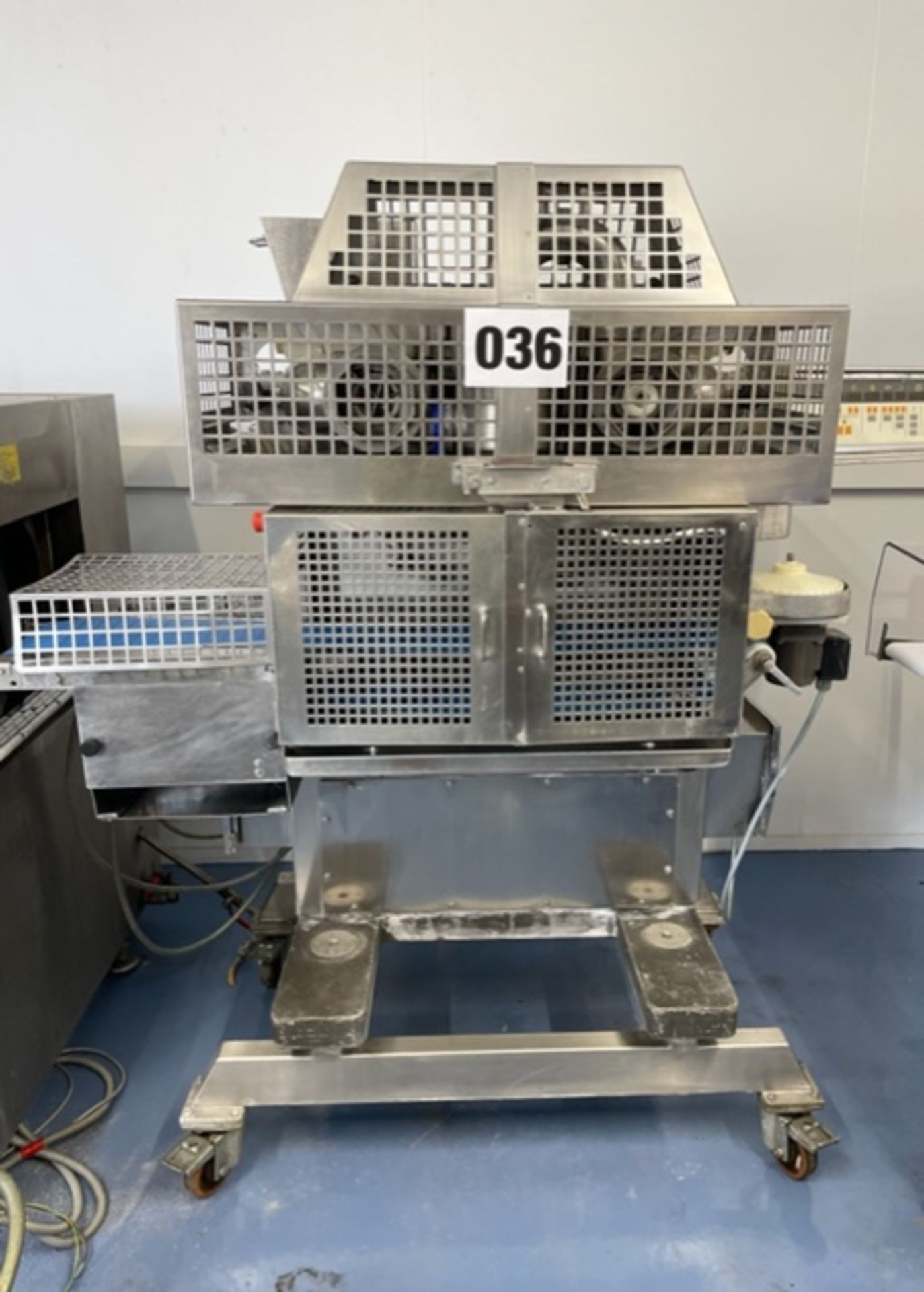 RHEON KN400 CORNUCOPIA MACHINE.