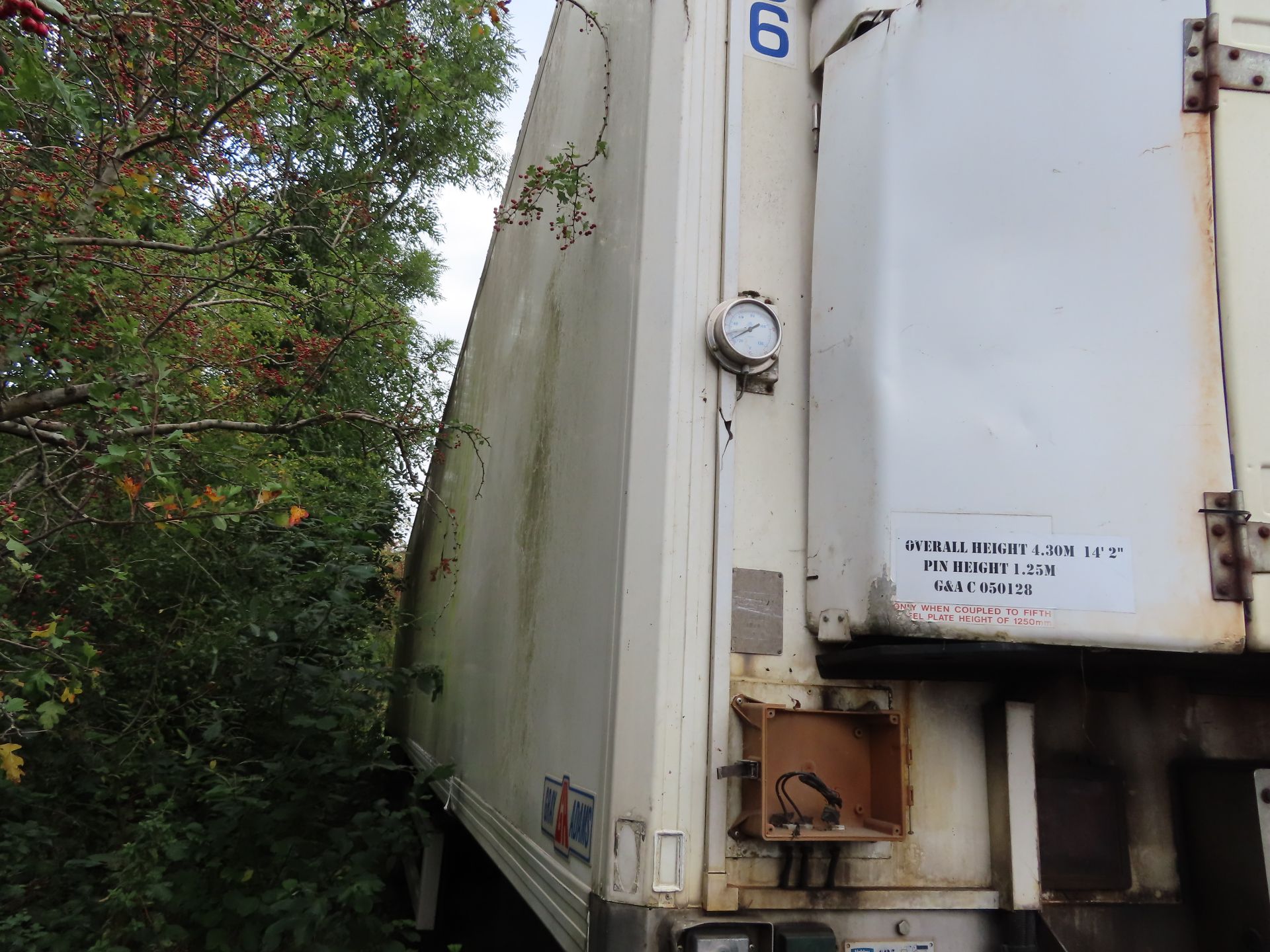 40 FT GRAY ADAMS REFRIGERATED TRAILER. - Image 3 of 3