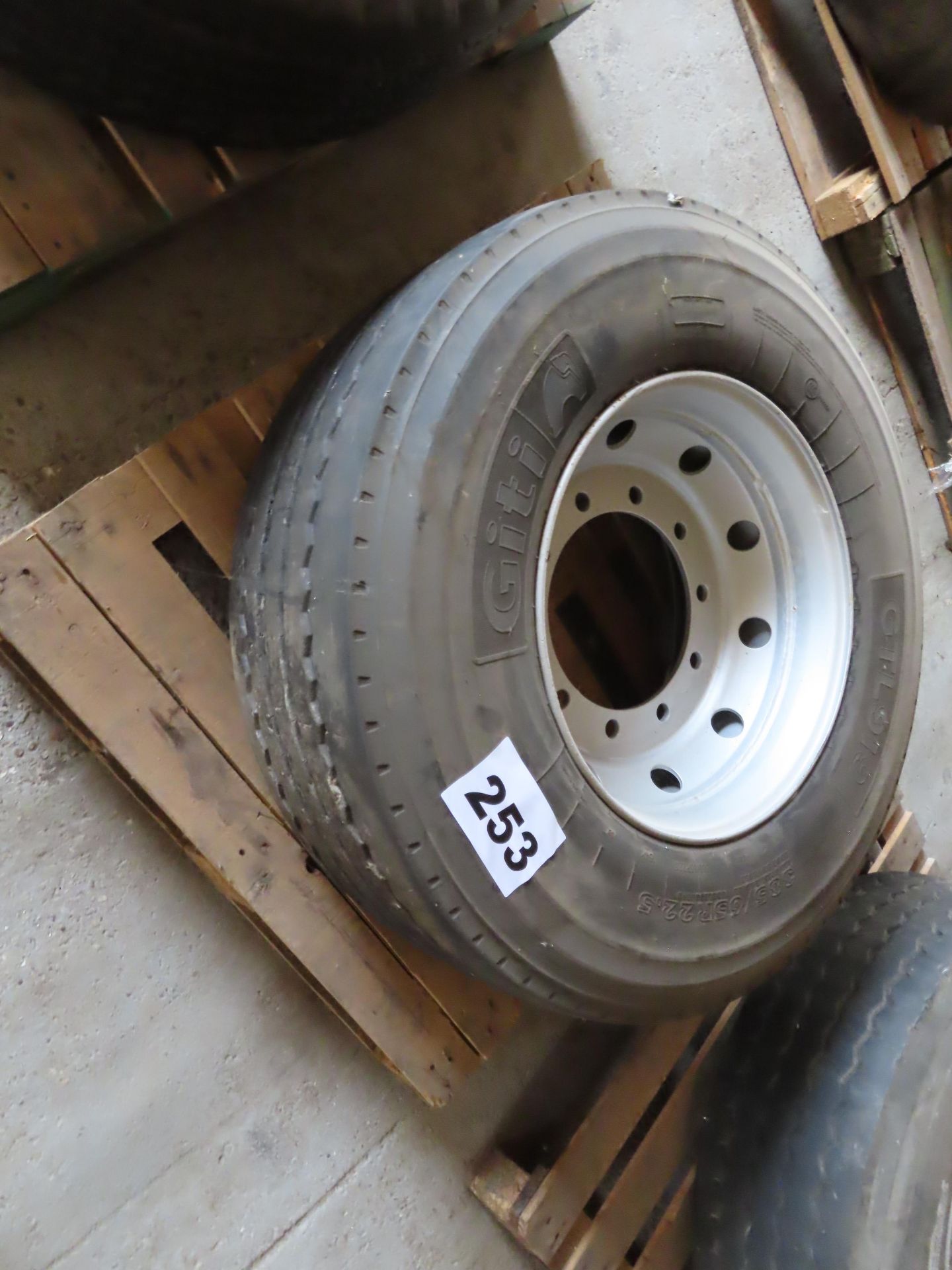 GITI 919 TYRE.