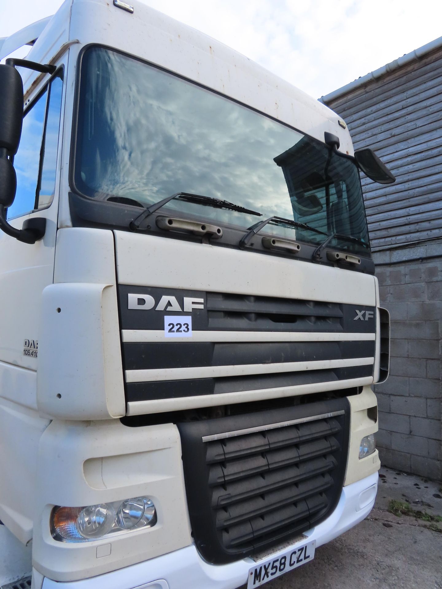 DAF TRACTOR UNIT. - Image 3 of 12