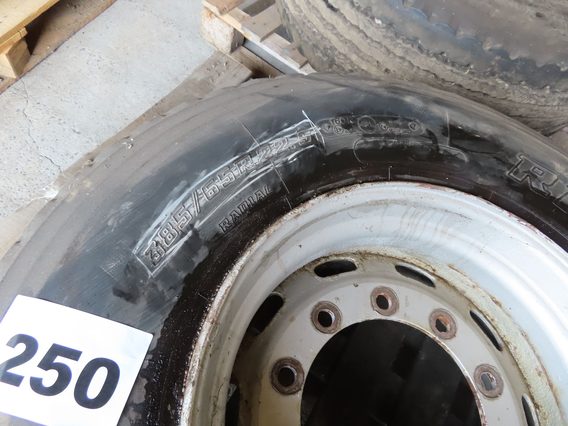 BRIDGESTONE R164 TYRE. - Image 2 of 3