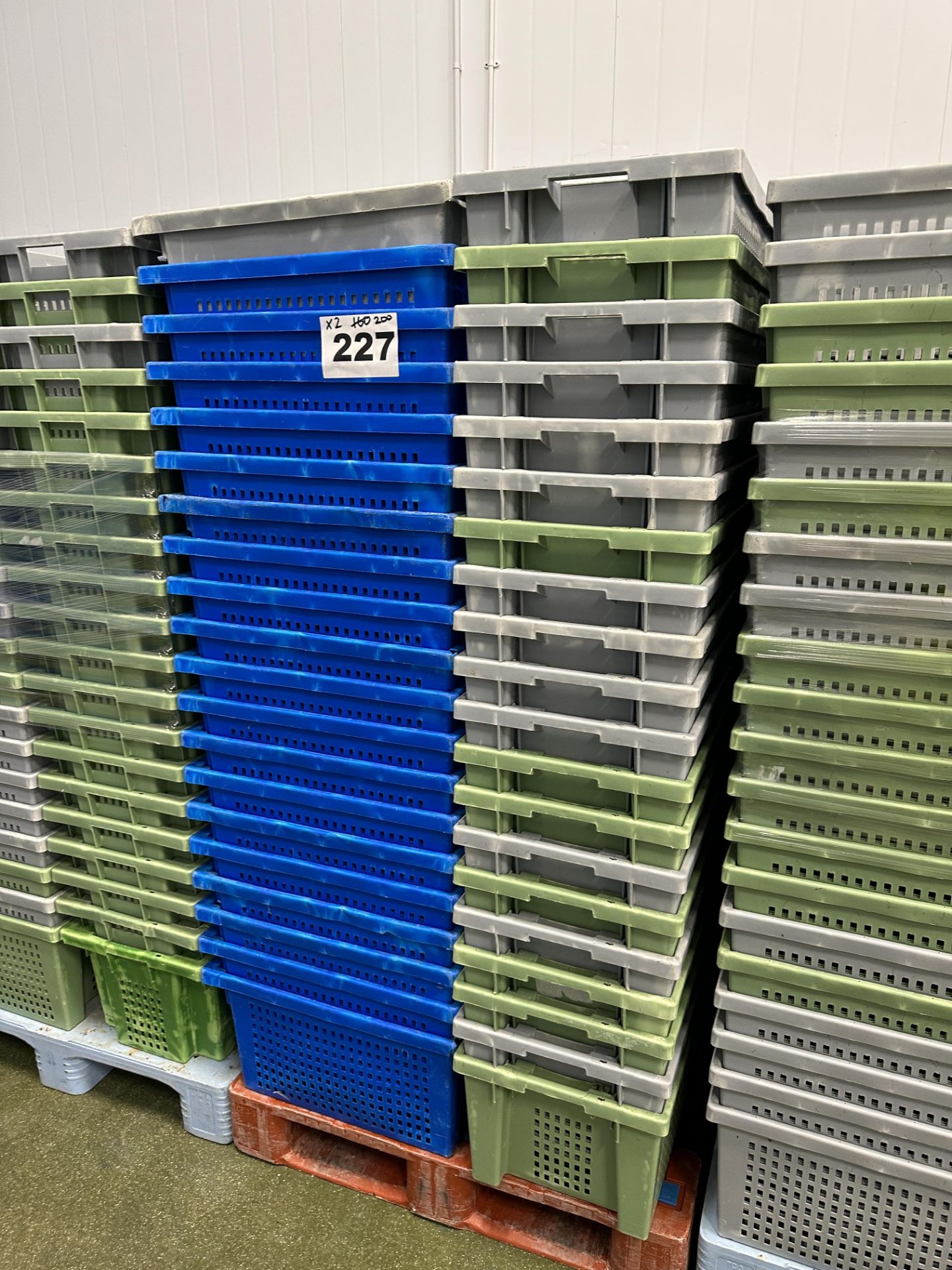 2 X PALLET CONTAINING APPROX. 200 PERFORATED TRAYS.