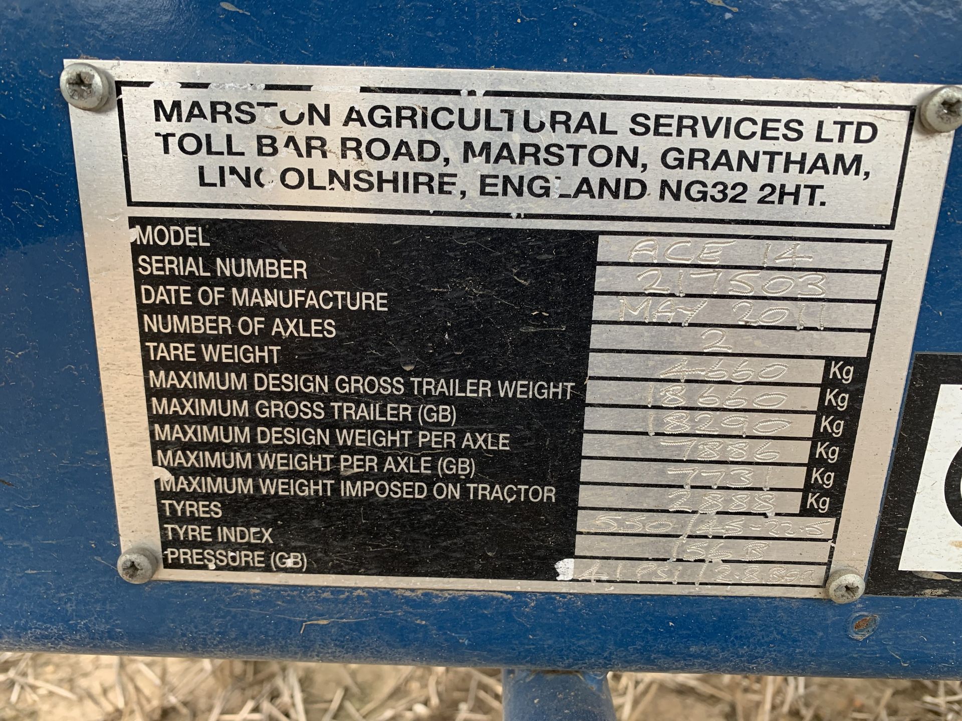 2011 Marston 14t twin axle grain trailer with roll over sheet - Image 2 of 4