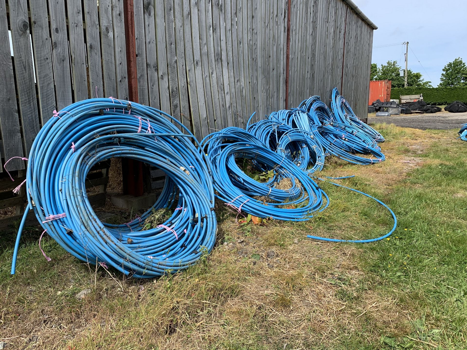 Heap of water pipe with poultry drinker attachments - Image 2 of 2