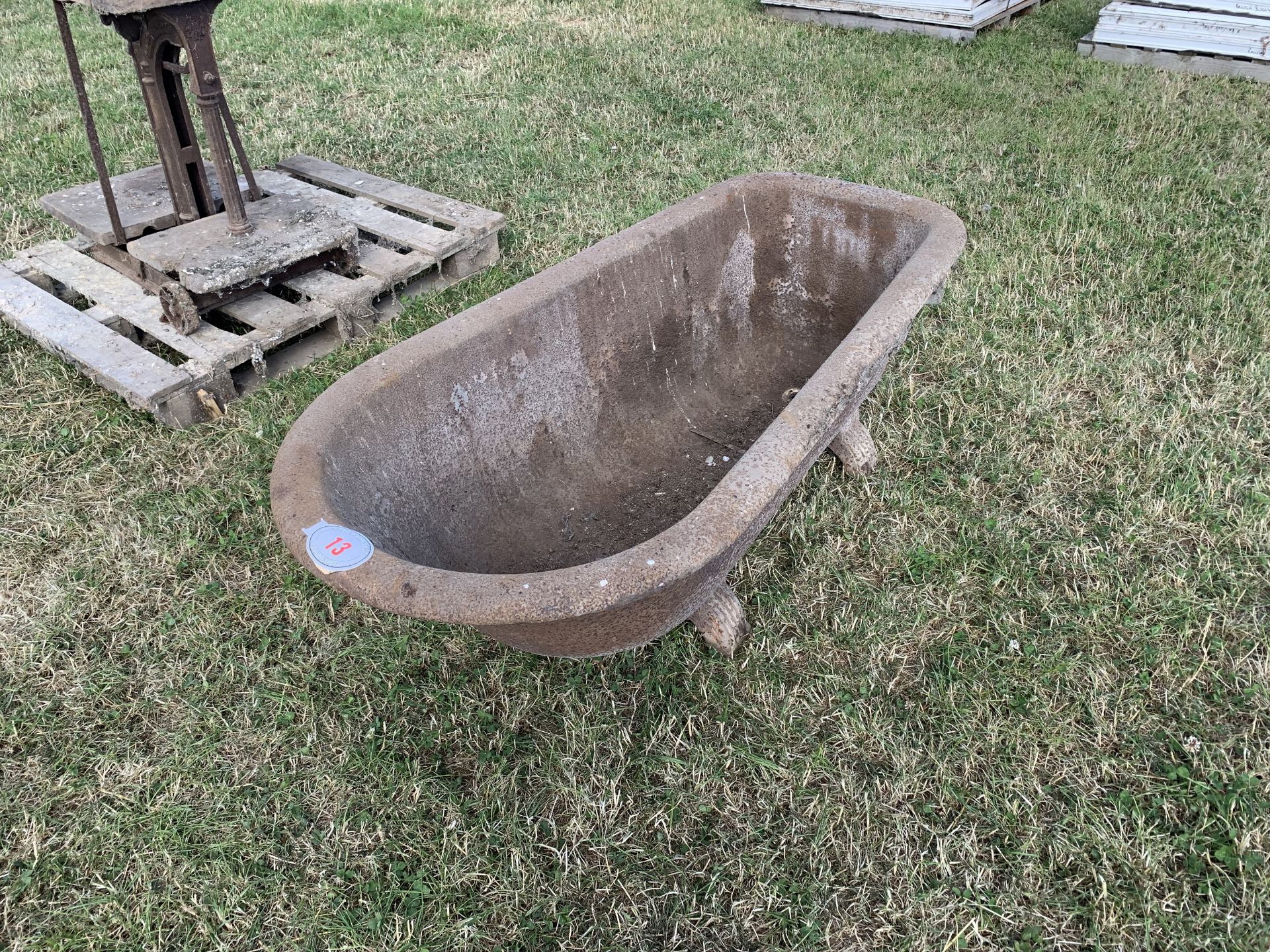 NO VAT Cast iron bath