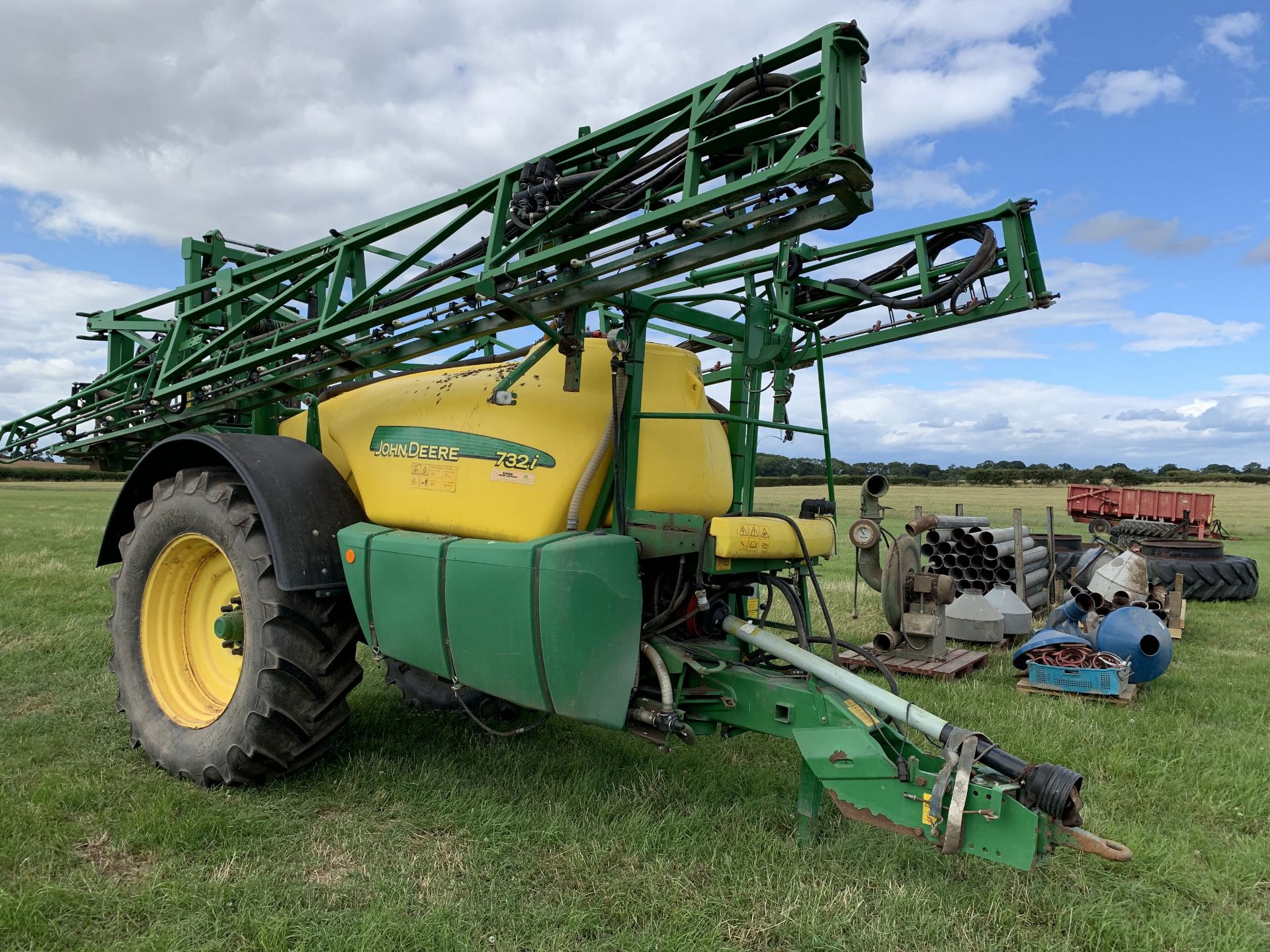 2012 John Deere 732i trailed sprayer, 24m boom, 520/70R38 tyres with 80% tread - Image 3 of 3