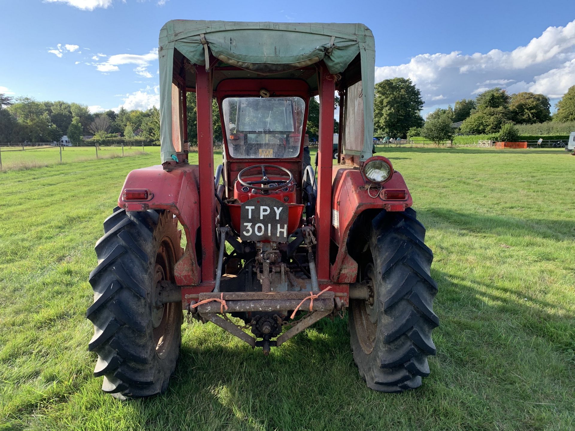 Massey Ferguson 135 tractor with loader & cab, TPY 301H, 5172hrs indicated, 1 owner from new, comes - Image 6 of 8
