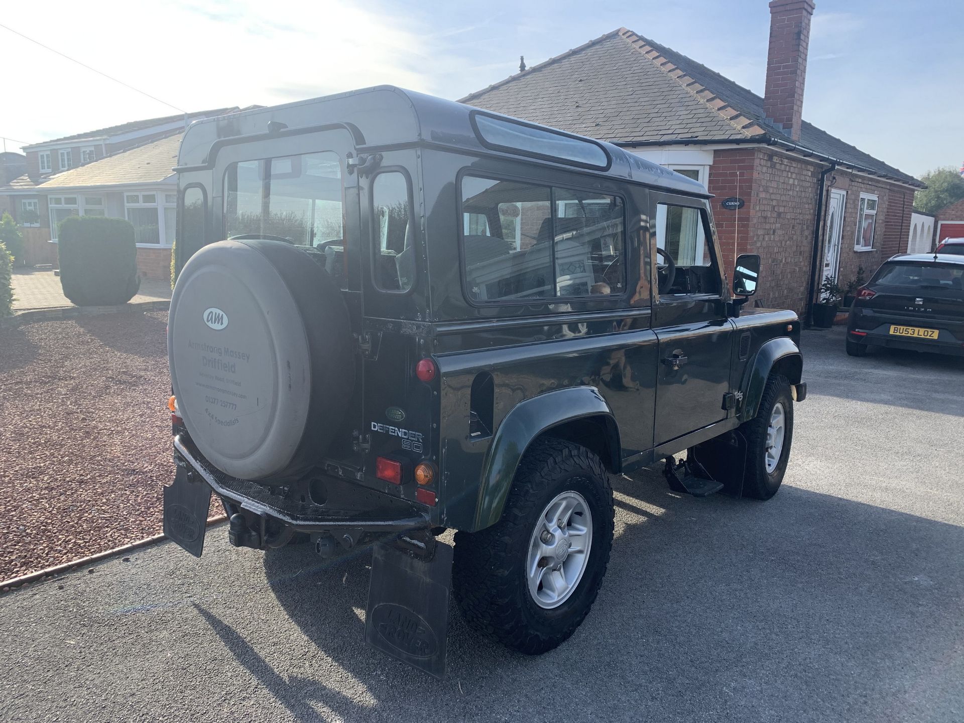 Land Rover Defender 90 County Td5, Y694 UOJ, 156000 miles, 2.5l diesel, 8 months MOT, with V5 & 2 - Image 17 of 17