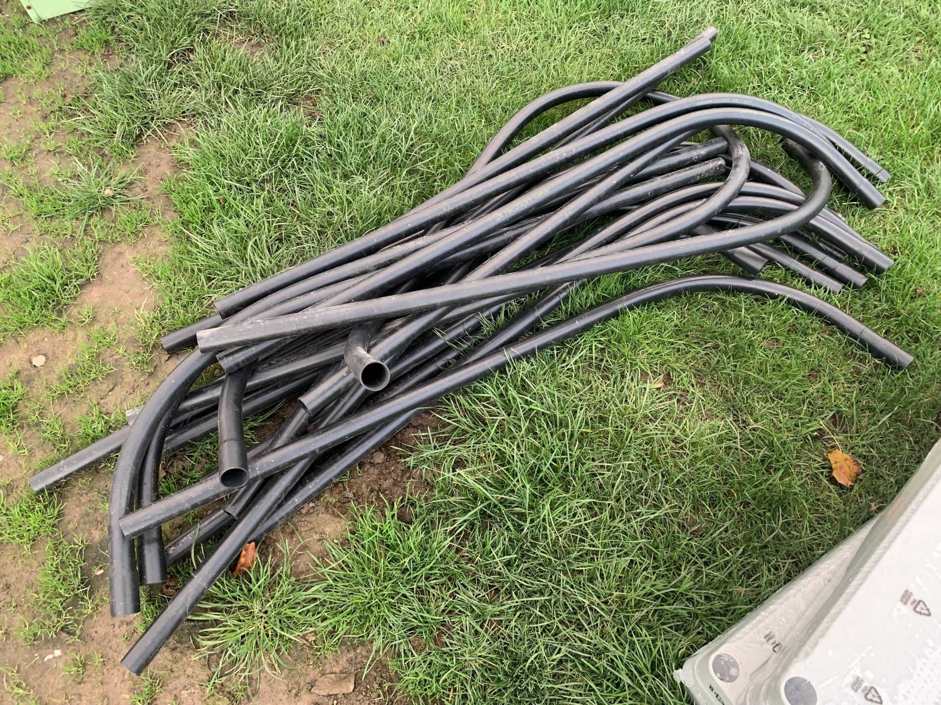 20 plastic Hepworth cable ducts