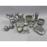 Collection 19th century and later pewter items to include a hip flask, tankard, etc (a lot)