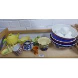 Collection of 19th and 20th century pottery to include Carlton Ware and Torquay pottery etc, (20)