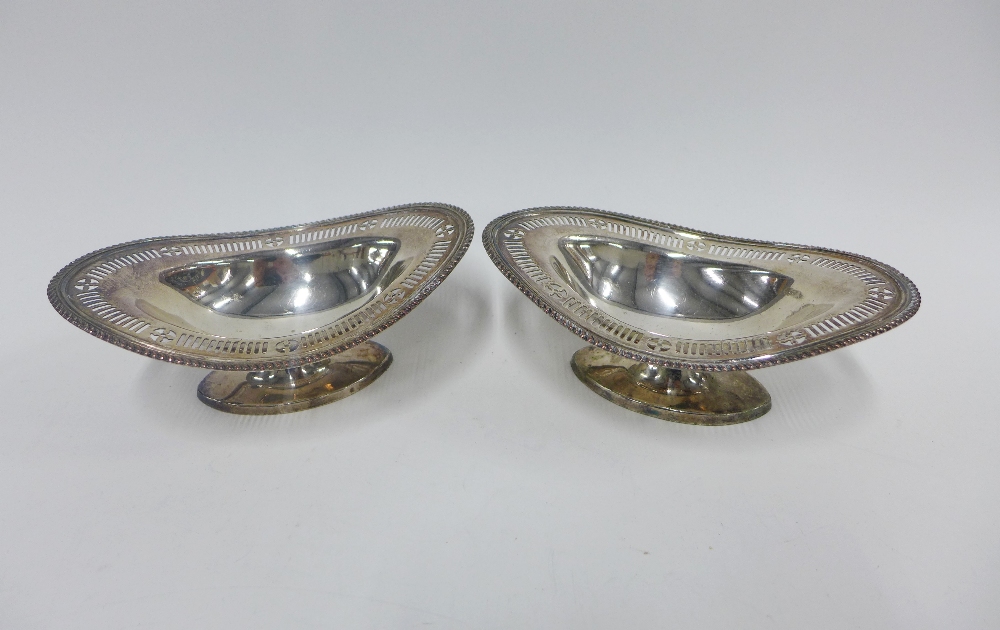Pair of 19th century Epns sweetmeat baskets and a silver plated oval box with a hinged lid, 17cm - Image 2 of 3