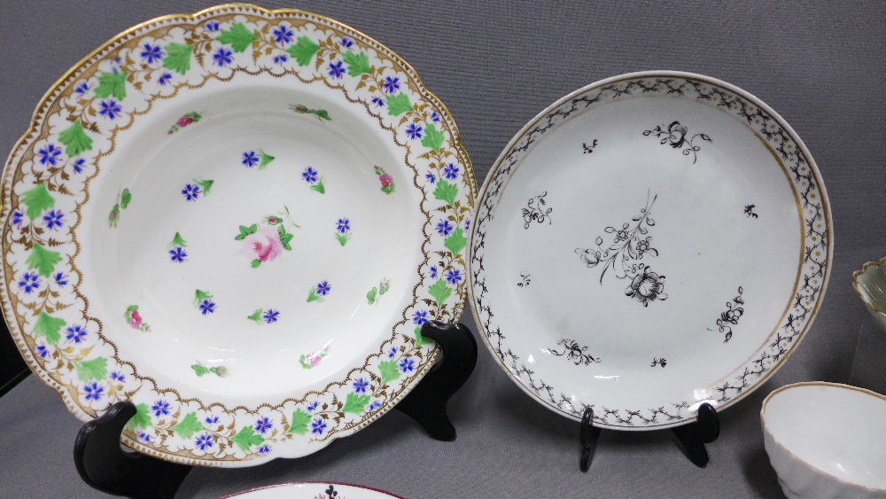 Collection of 18th and 19th century porcelain and pottery saucers, plates, teabowls and cream jug to - Image 4 of 7