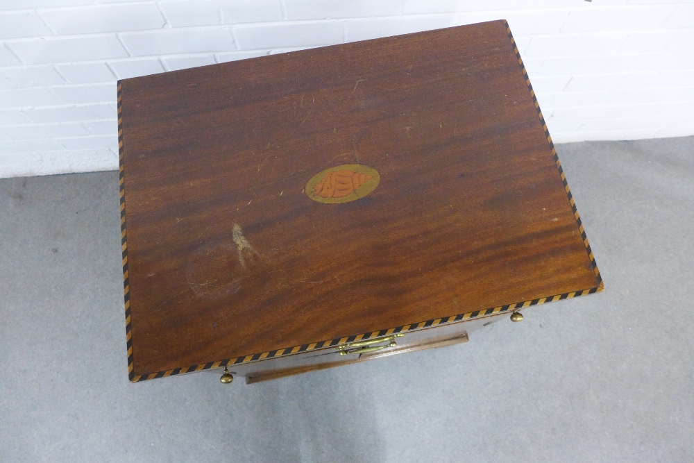 Mahogany bachelor's chest, with shell marquetry and striped banding. Two drawers, a slide, and - Image 2 of 4